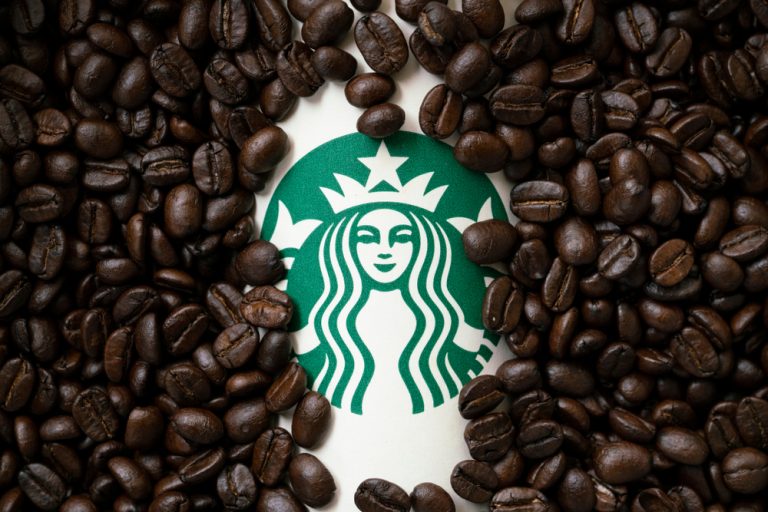 starbucks-expands-free-refills-policy-and-revises-open-door-guidelines