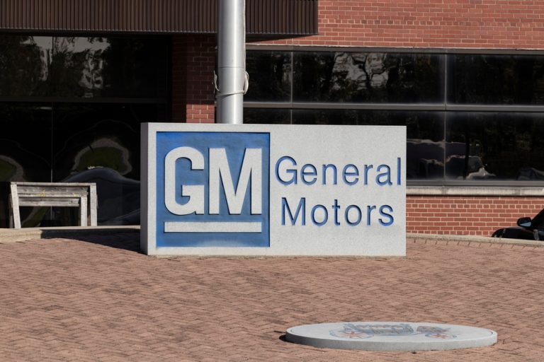 gm-invests-$888-million-in-v8-engine-production-at-tonawanda