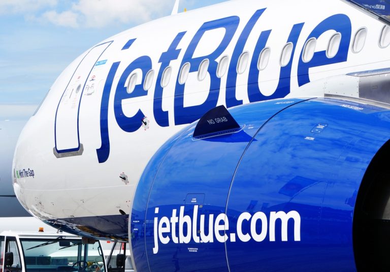 jetblue-warns-of-weak-travel-demand-and-profit-delays