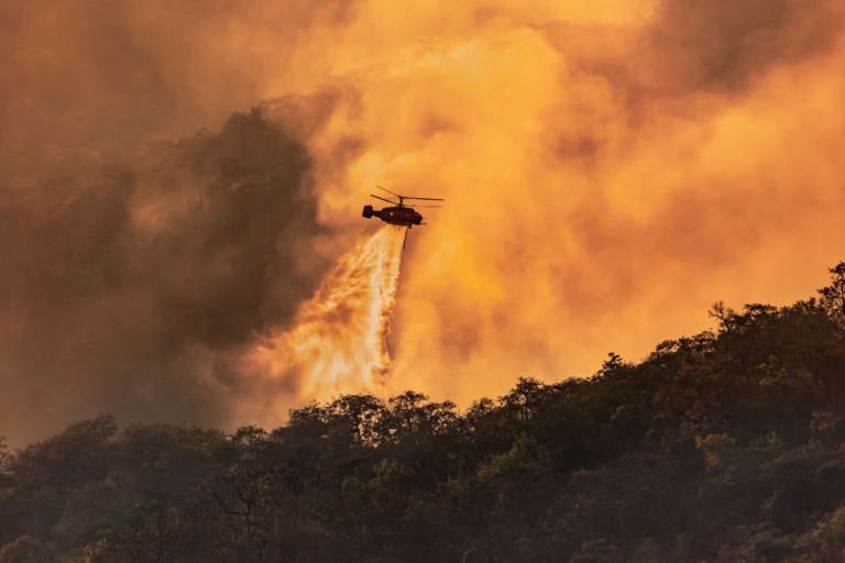 spain-battles-deadly-wildfires-amid-heatwave