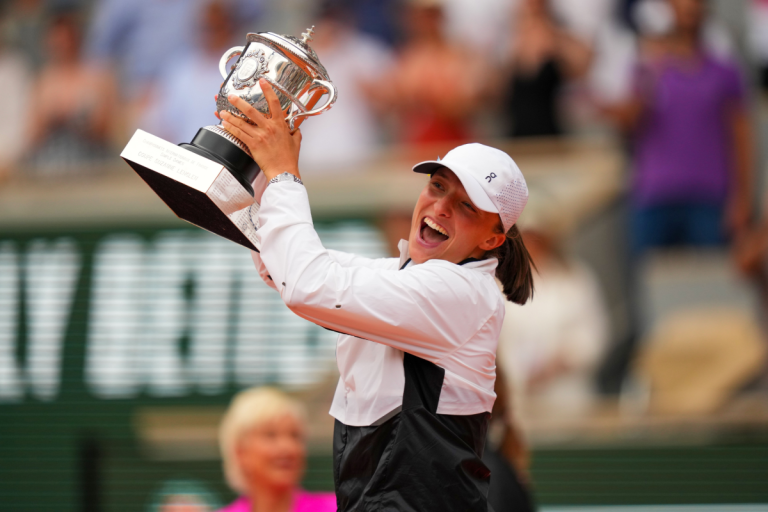 swiatek-wins-first-cincinnati-open-title