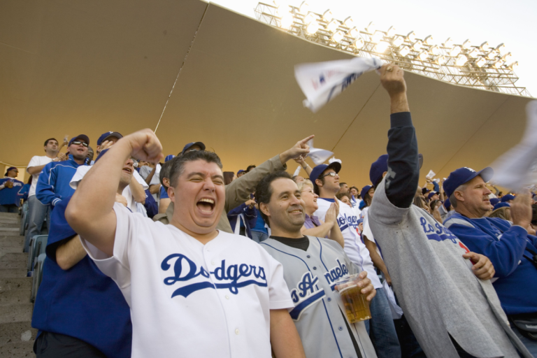 dodgers-eliminate-phillies-in-chaotic-game-4-walk-off