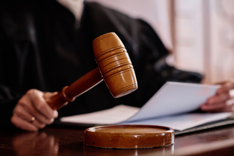 judge-blocks-trump-administration’s-federal-layoffs-during-shutdown