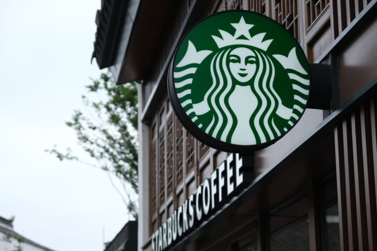 starbucks-returns-to-sales-growth-as-turnaround-takes-hold