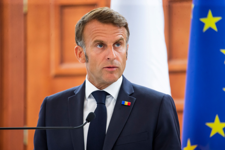macron-hosts-allies-to-discuss-ukraine-security-guarantees