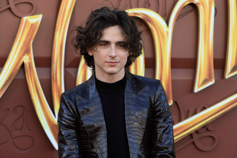 timothée-chalamet-wins-best-actor-and-thanks-kylie-jenner