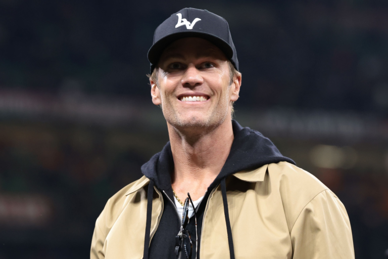 tom-brady-sidesteps-key-raiders-question