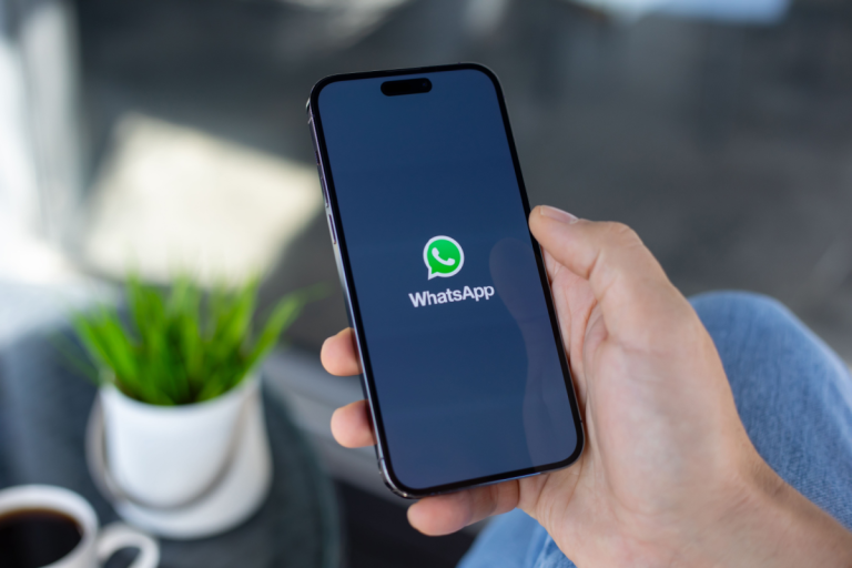 whatsapp-tests-new-paid-‘plus’-subscription